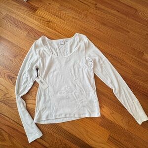 Aritzia white top